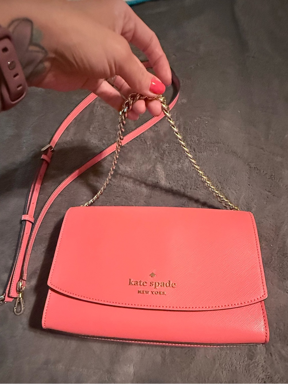 Kate Spade Coral Leather Crossbody/Clutch with Gold Chain - Picture 4 of 16